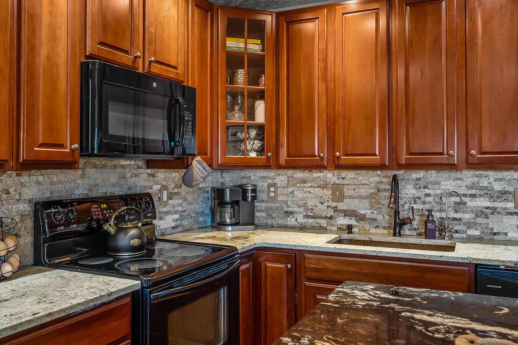 1540 Buttermilk Hill Road Delaware, OH 43015 - Photo 40 of 68 Kitchen