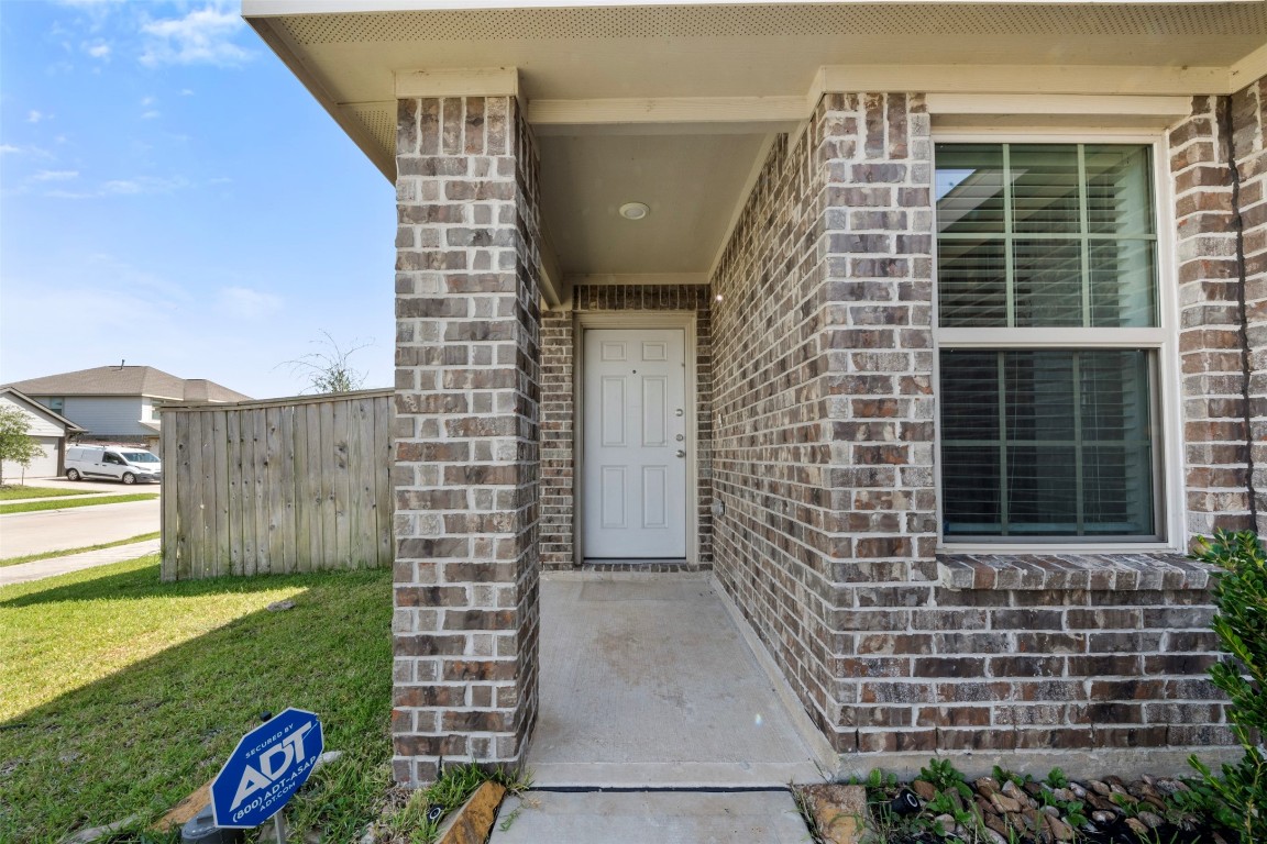 14506 Broadbury Pond Road Rosharon, TX 77583 - Photo 2 of 25