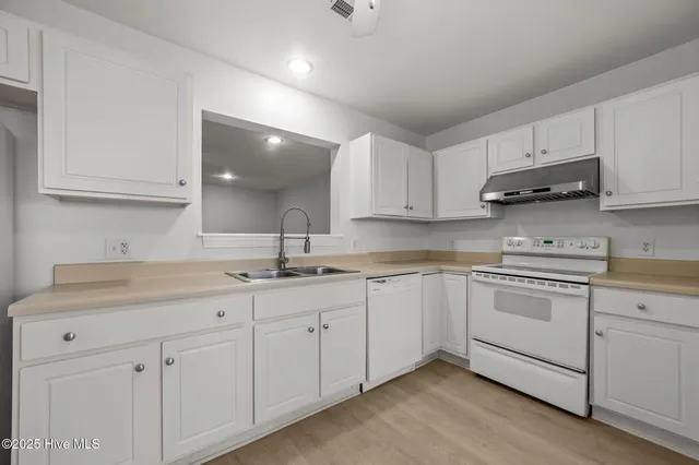 $190,000 | 4144 Brook Creek Lane, Unit B, Greenville, NC 27858