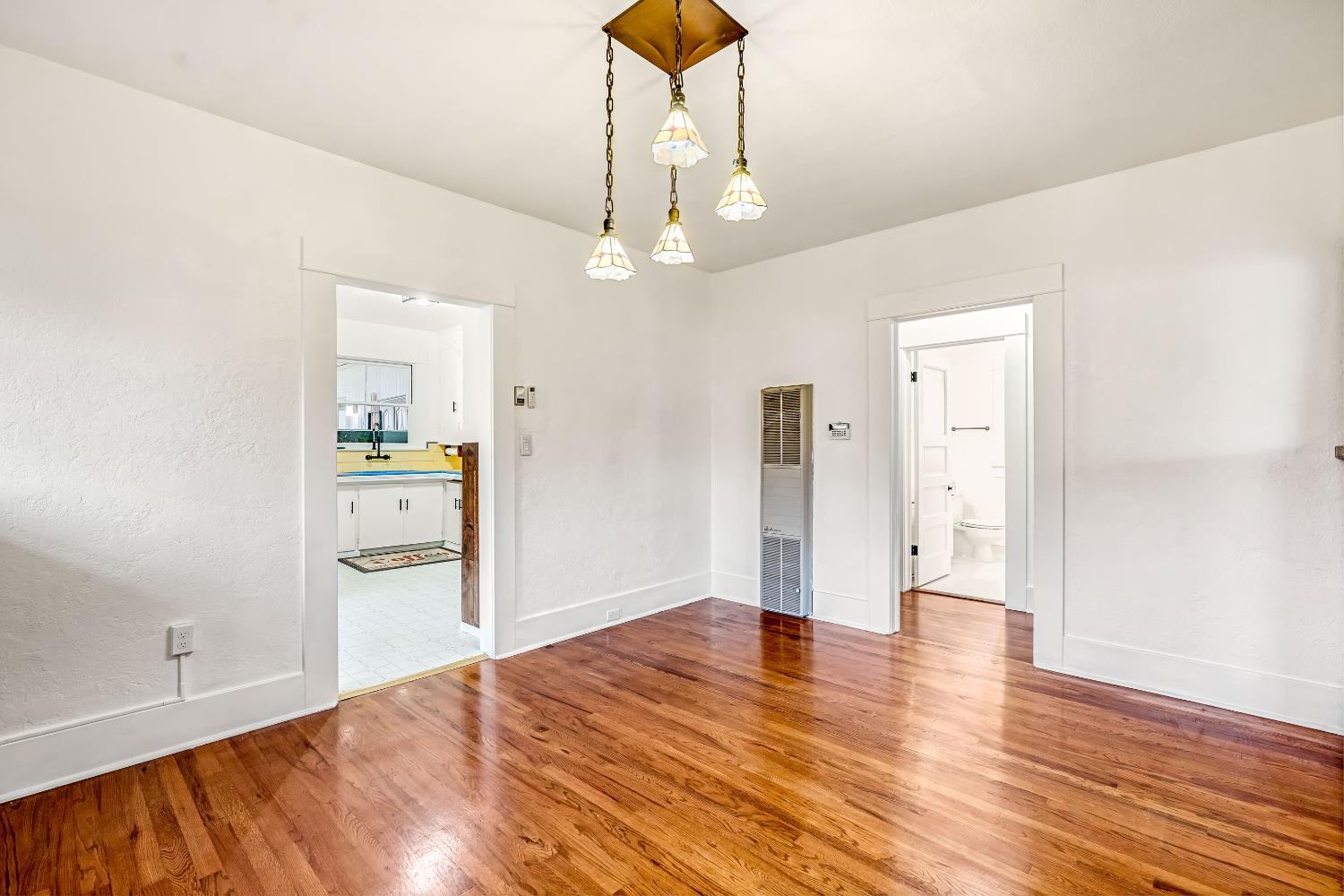 1912 North Vagedes Avenue Fresno, CA 93705 - Photo 12 of 39