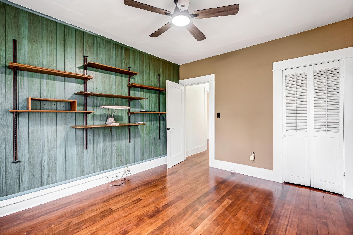 1912 North Vagedes Avenue Fresno, CA 93705 - Photo 20 of 39