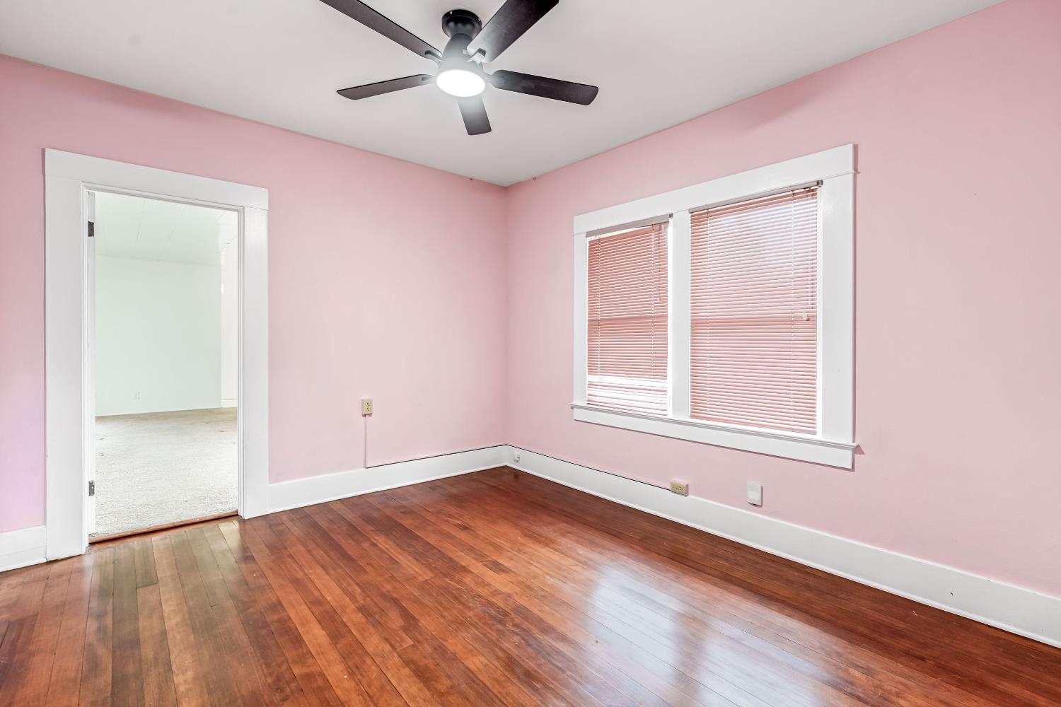 1912 North Vagedes Avenue Fresno, CA 93705 - Photo 22 of 39