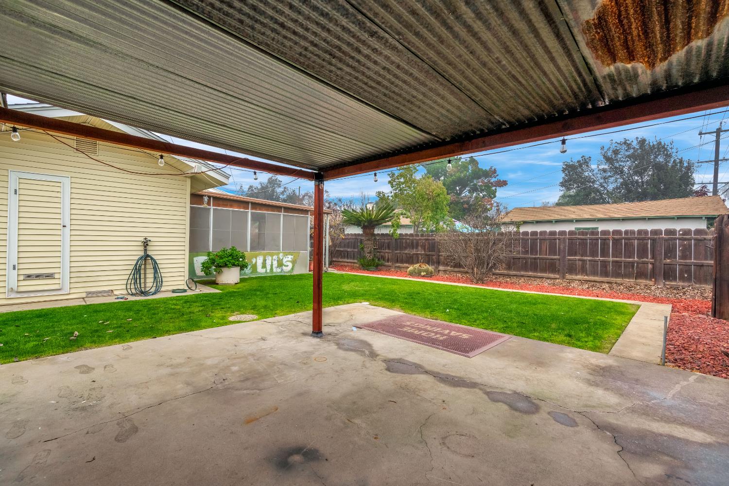 1912 North Vagedes Avenue Fresno, CA 93705 - Photo 36 of 39