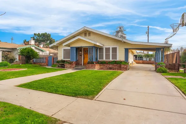 $379,000 | 1912 North Vagedes Avenue, Fresno, CA 93705