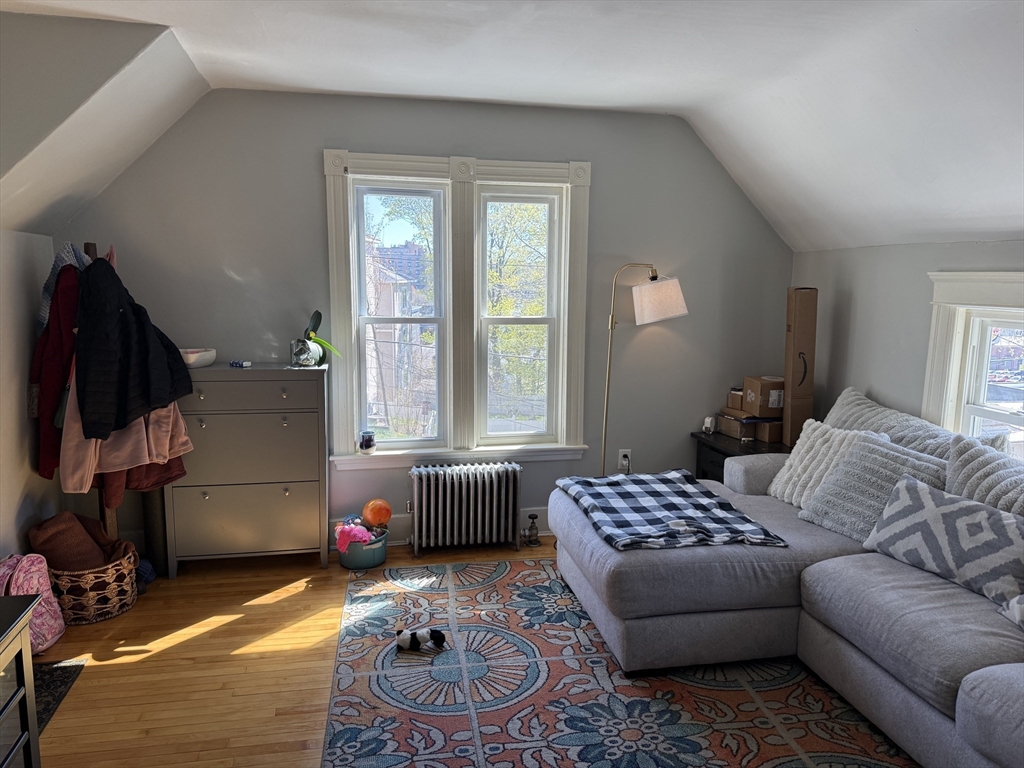 5 Arbor Vitae Street, Unit 2 Worcester, MA 01603 - Photo 6 of 10