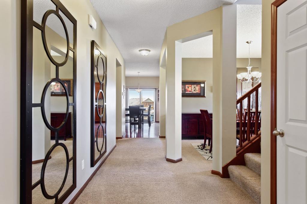 7071 Oak Ridge Court Shakopee, MN 55379 - Photo 2 of 30 Gallery Image 2