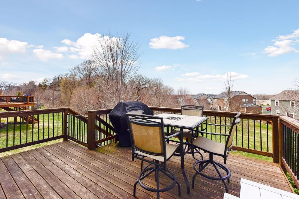 7071 Oak Ridge Court Shakopee, MN 55379 - Photo 10 of 30 Gallery Image 10