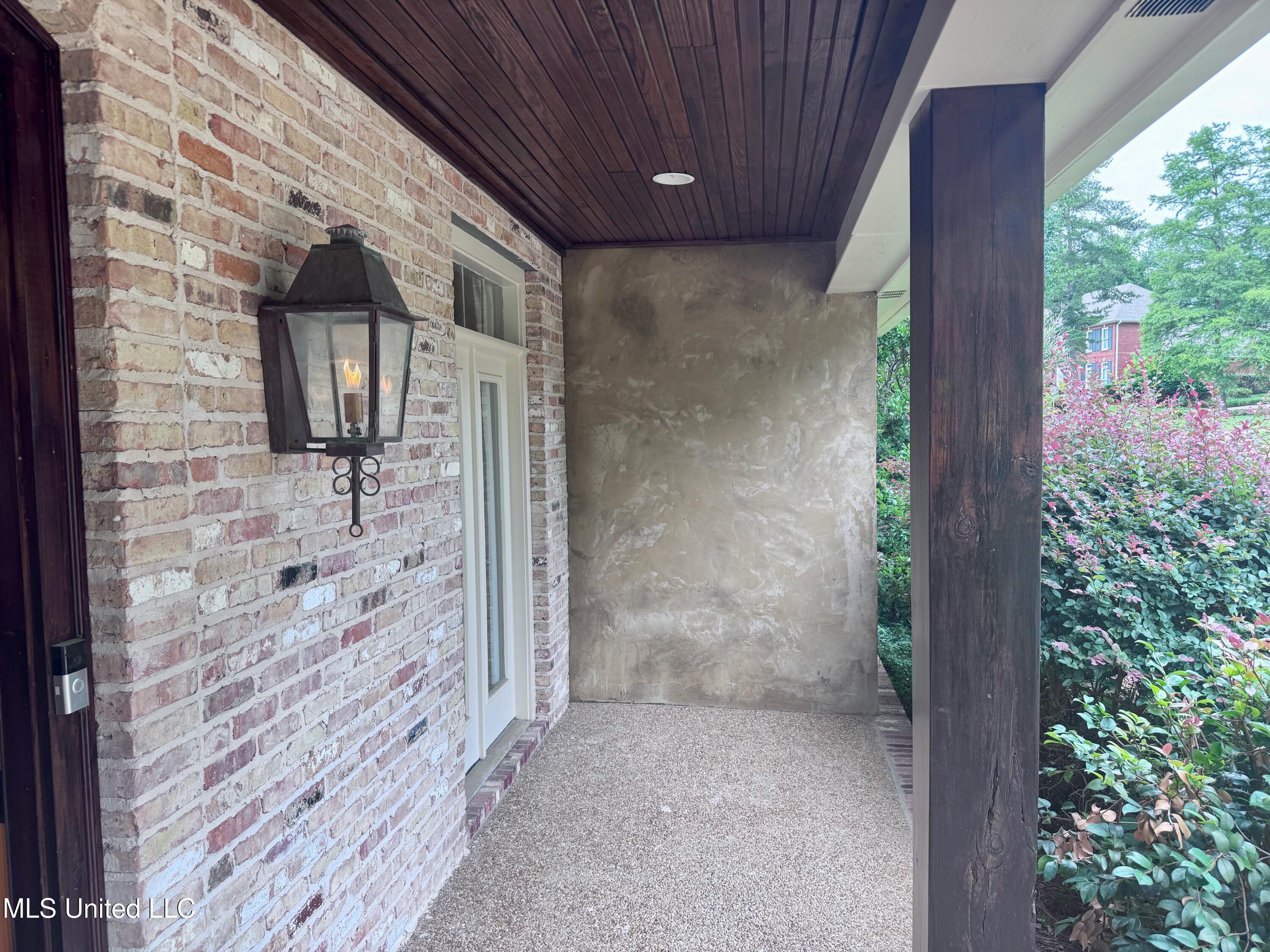 236 Sawbridge Drive Ridgeland, MS 39157 - Photo 2 of 91 IMG_3998