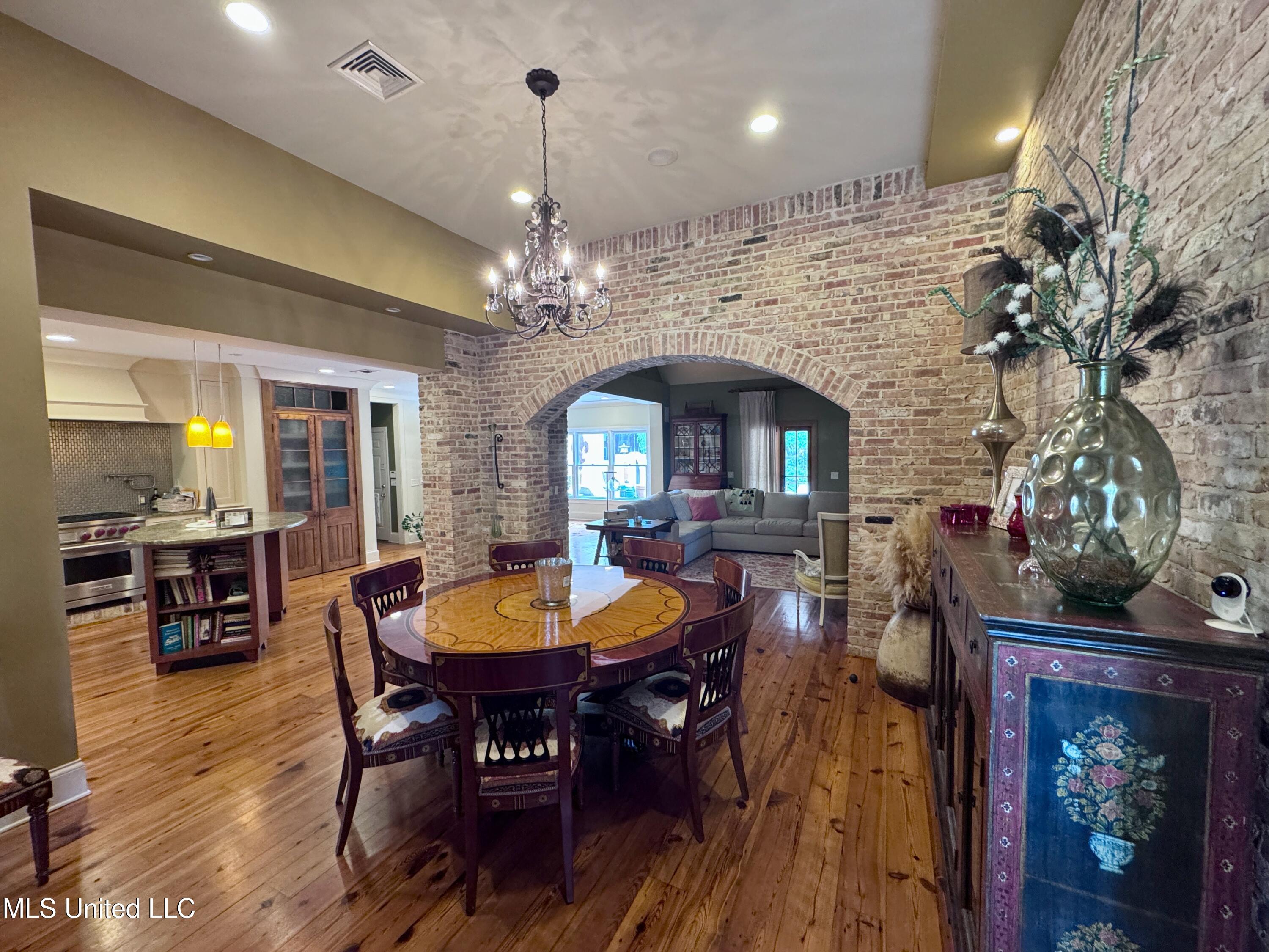 236 Sawbridge Drive Ridgeland, MS 39157 - Photo 6 of 91 IMG_4003