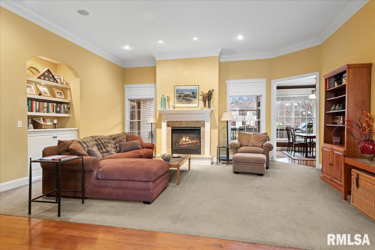 1705 Interlacken Road Springfield, IL 62704 - Photo 8 of 47