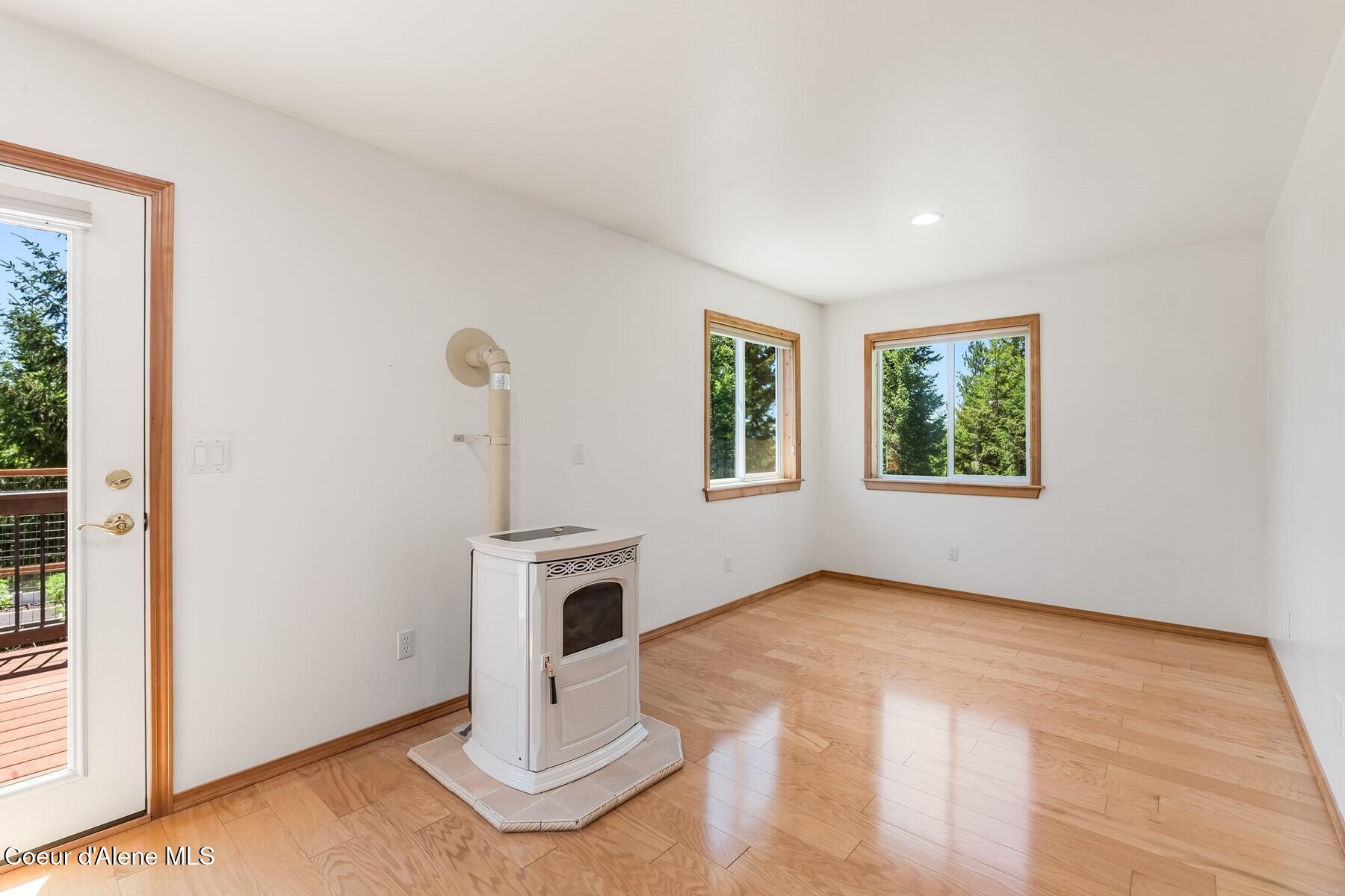 218 Topaz Trail Sandpoint, ID 83864 - Photo 24 of 70 Cozy Sitting area