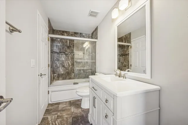 $285,000 | 117 Enclave Circle, Unit C, Bolingbrook, IL 60440