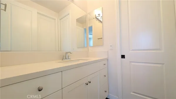 $6,500 | 273 Barnes Road, Tustin, CA 92782