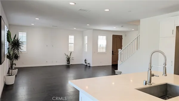 $6,500 | 273 Barnes Road, Tustin, CA 92782