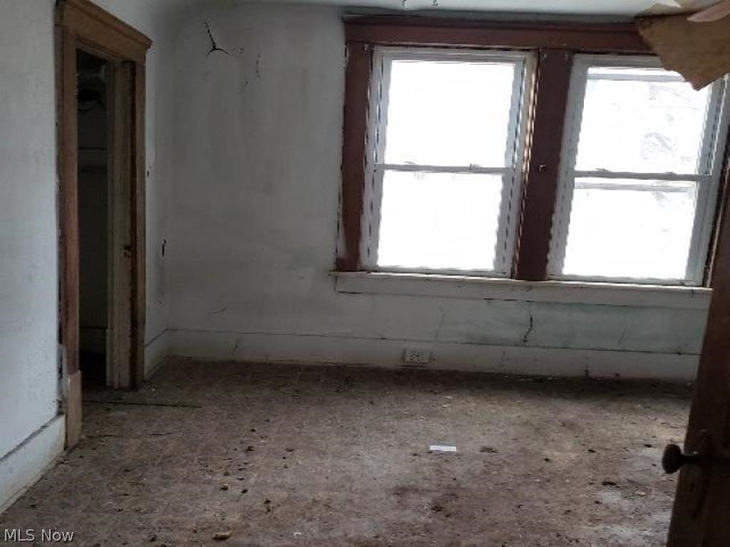 844 Carlysle Street Akron, OH 44310 - Photo 6 of 10