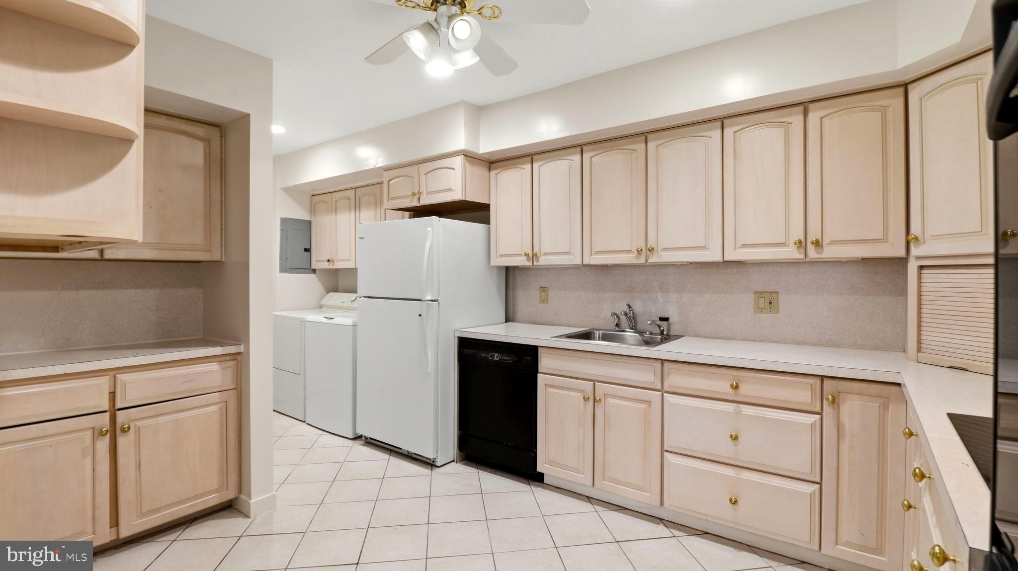29 Stonehenge Circle, Unit 2 Baltimore, MD 21208 - Photo 11 of 58