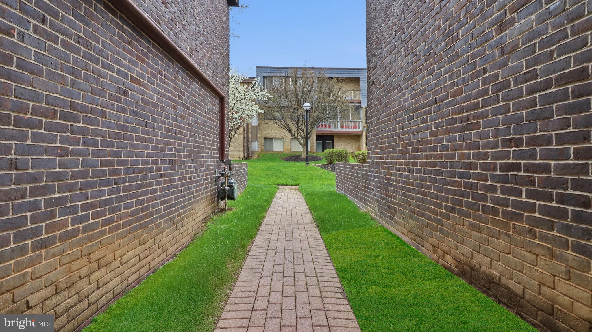 29 Stonehenge Circle, Unit 2 Baltimore, MD 21208 - Photo 39 of 58