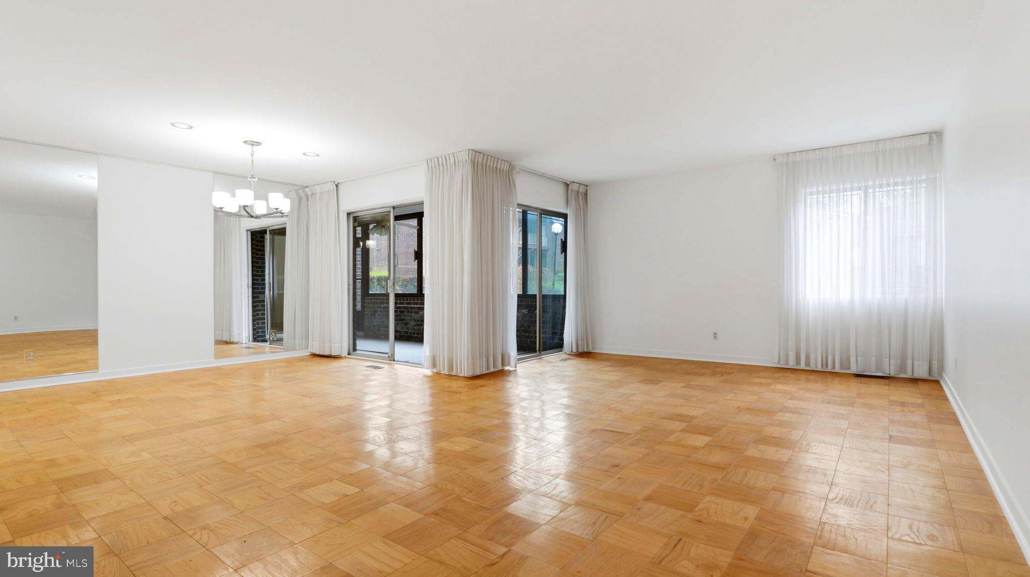 29 Stonehenge Circle, Unit 2 Baltimore, MD 21208 - Photo 4 of 58