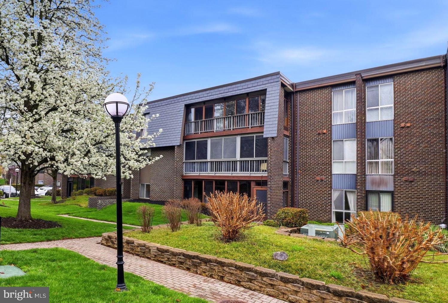 29 Stonehenge Circle, Unit 2 Baltimore, MD 21208 - Photo 43 of 58