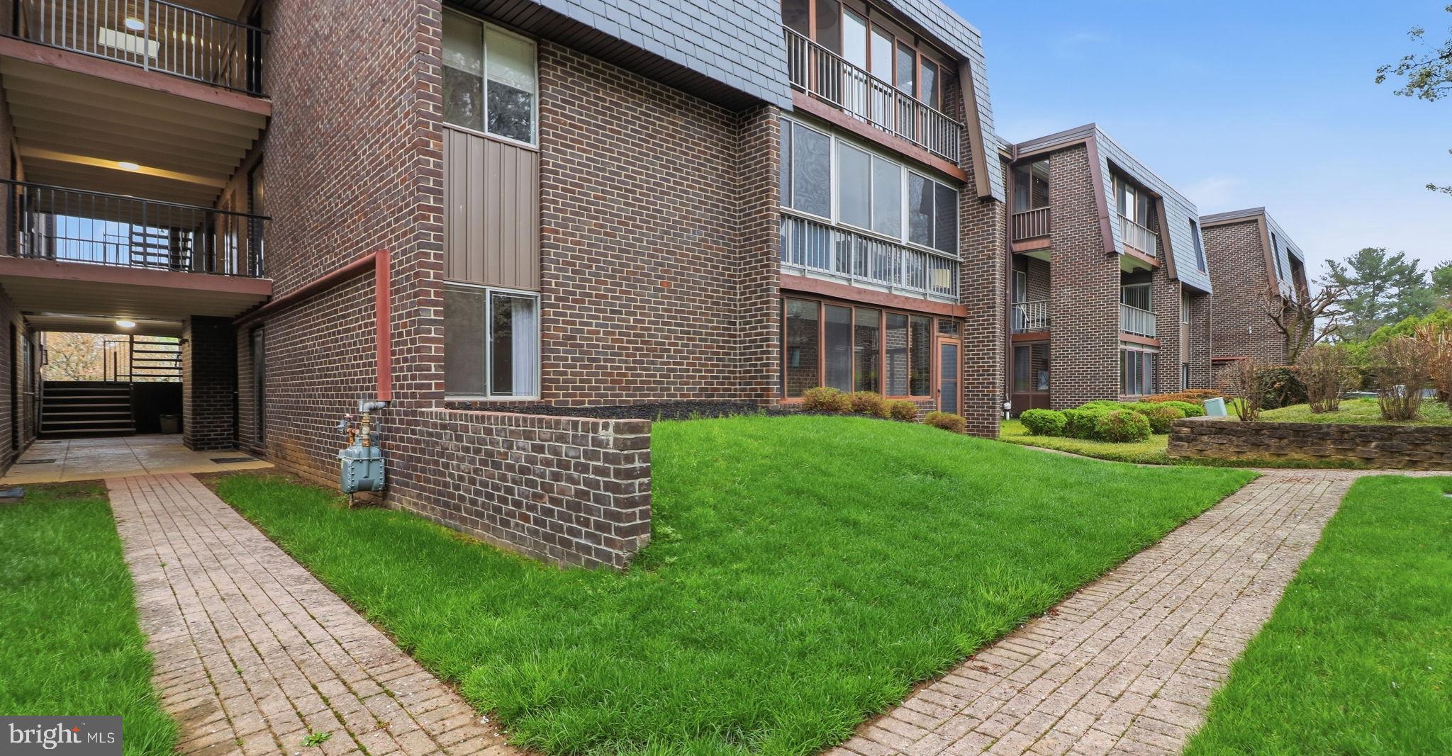 29 Stonehenge Circle, Unit 2 Baltimore, MD 21208 - Photo 45 of 58