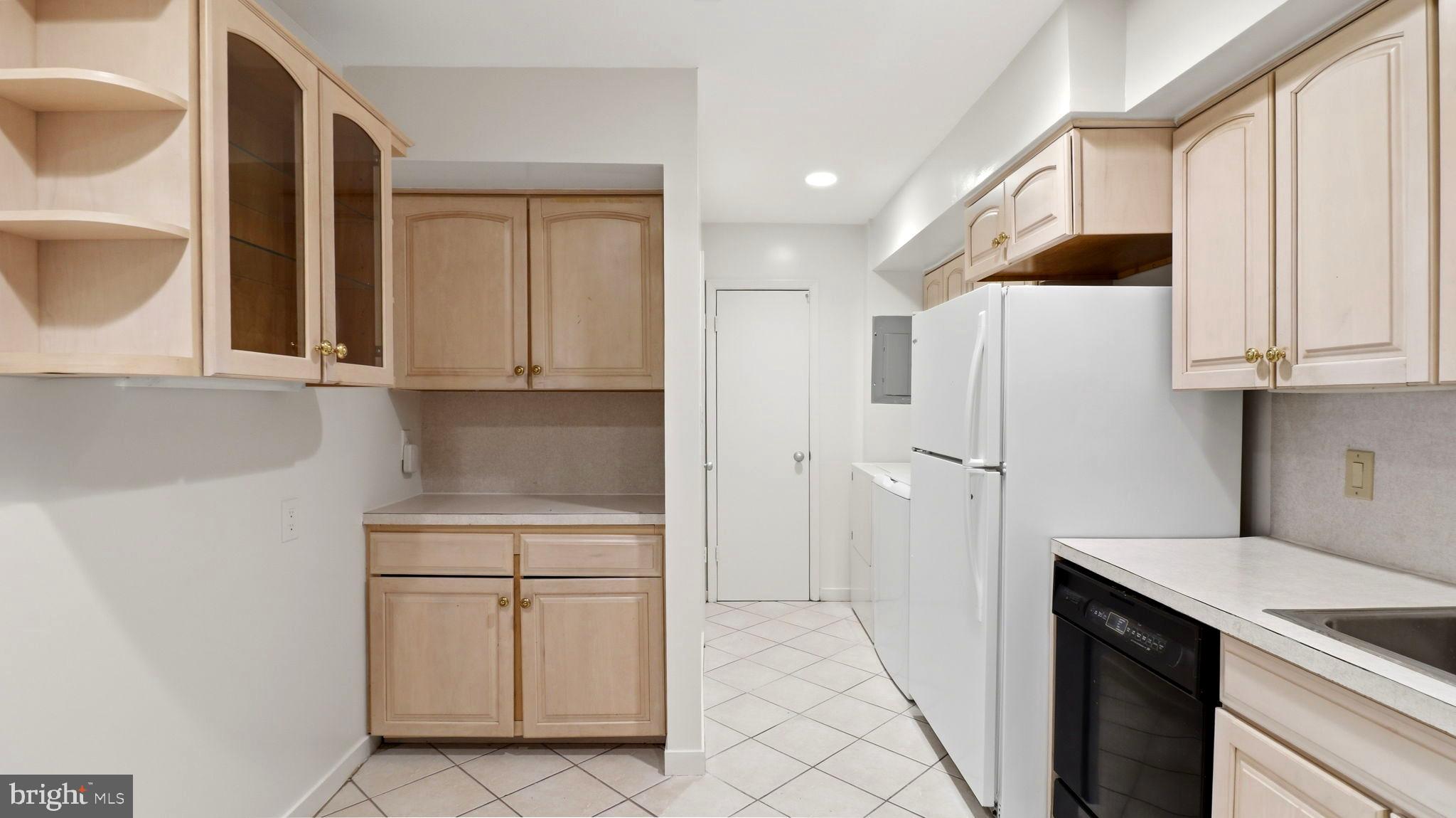 29 Stonehenge Circle, Unit 2 Baltimore, MD 21208 - Photo 10 of 58
