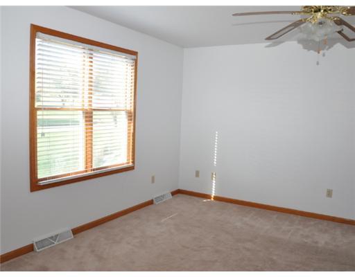 539 Parker Road Sarver, PA 16055 - Photo 6 of 16 Living Room.