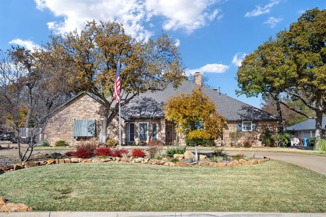 $620,000 | 9 Rolling Hills Circle, Denton, TX 76205