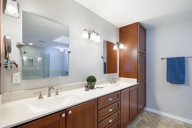 $620,000 | 9 Rolling Hills Circle, Denton, TX 76205