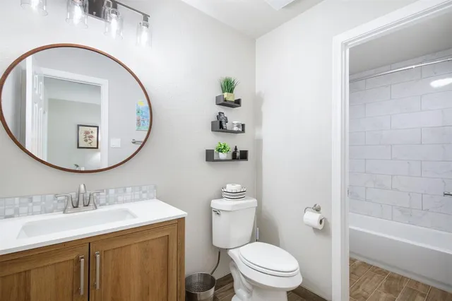 $620,000 | 9 Rolling Hills Circle, Denton, TX 76205