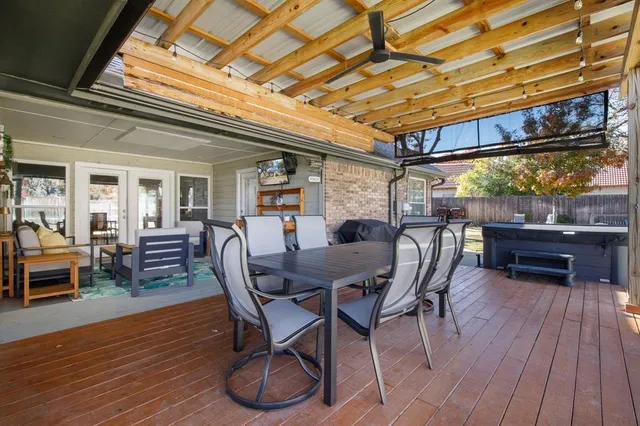 $620,000 | 9 Rolling Hills Circle, Denton, TX 76205