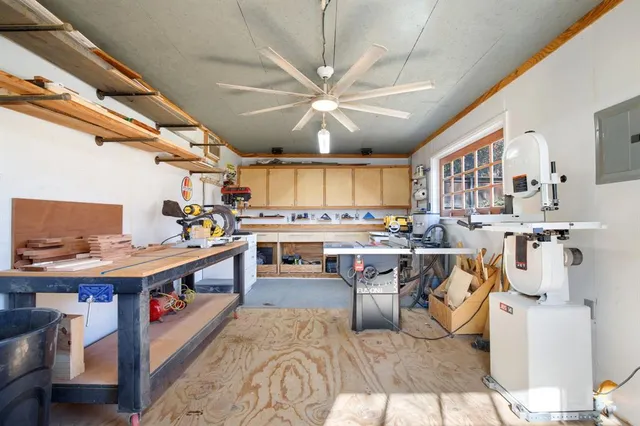 $620,000 | 9 Rolling Hills Circle, Denton, TX 76205