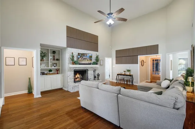 $620,000 | 9 Rolling Hills Circle, Denton, TX 76205