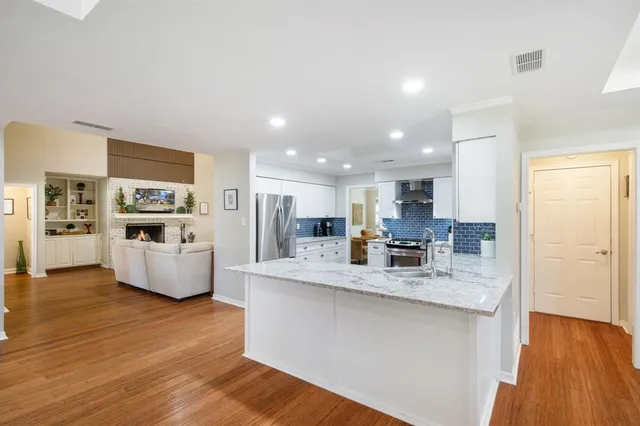 $620,000 | 9 Rolling Hills Circle, Denton, TX 76205