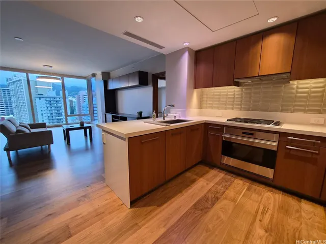 $3,700 | 1555 Kapiolani Boulevard, Unit 1112, Honolulu, HI 96814
