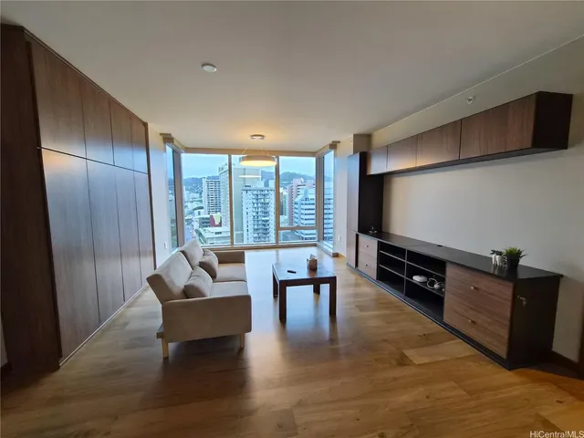 $3,700 | 1555 Kapiolani Boulevard, Unit 1112, Honolulu, HI 96814