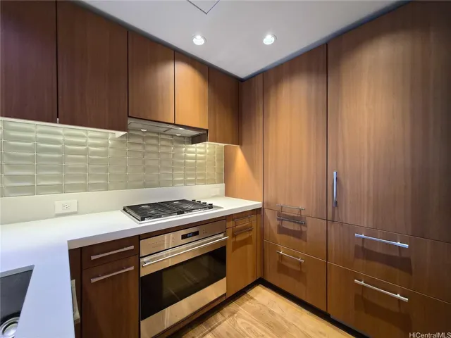 $3,700 | 1555 Kapiolani Boulevard, Unit 1112, Honolulu, HI 96814