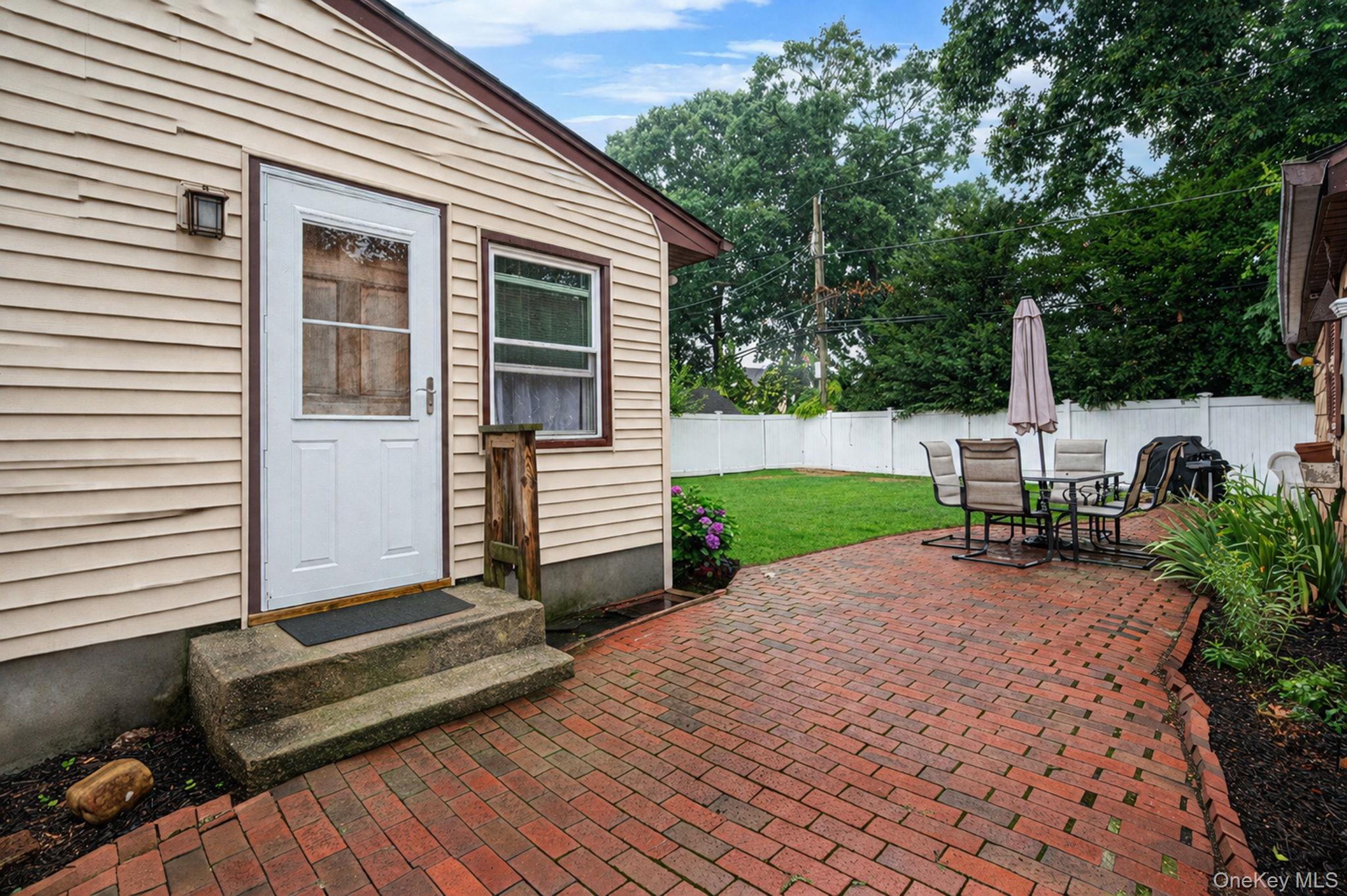 63 Lewis Road Merrick, NY 11566 - Photo 26 of 36 Gallery Image 26