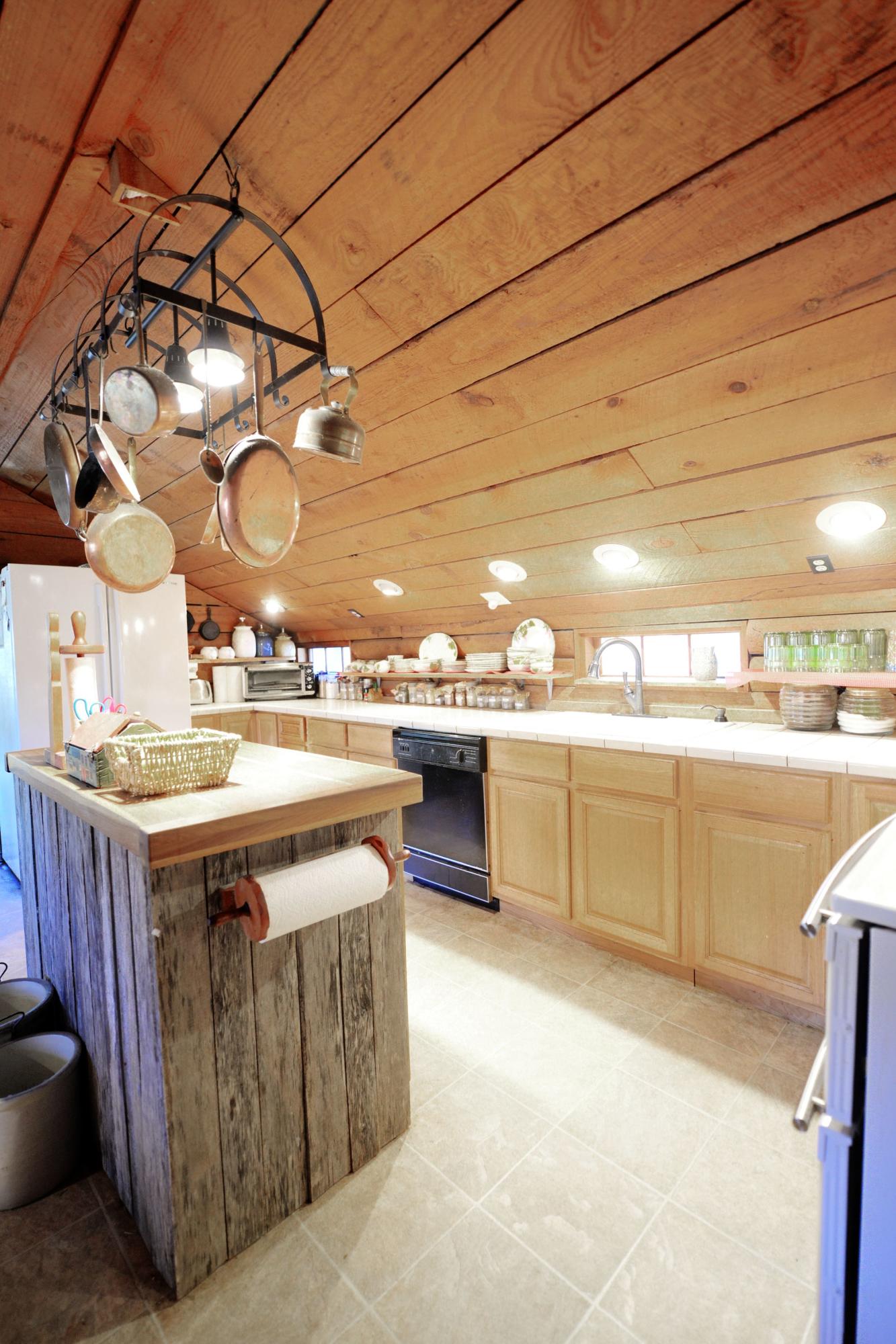 608 Shaver Road Dayton, TN 37321 - Photo 11 of 48 11. 608 Shaver Road - Kitchen