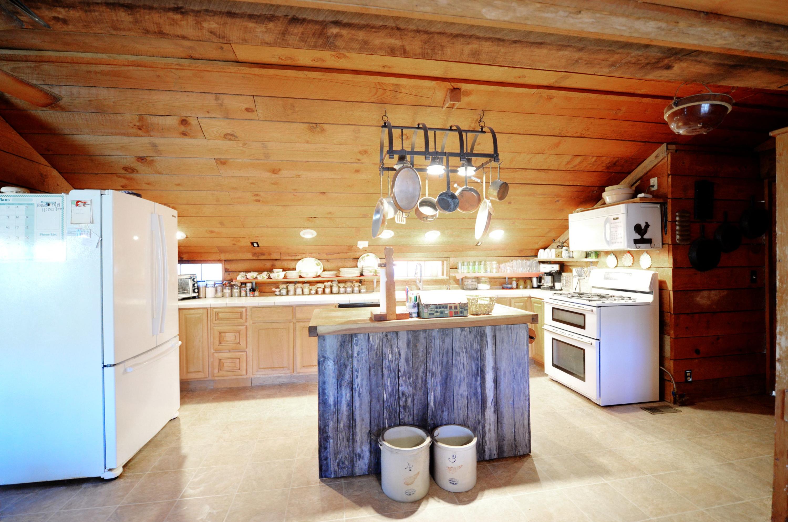 608 Shaver Road Dayton, TN 37321 - Photo 13 of 48 15.1 608 Shaver Road Kitchen 4