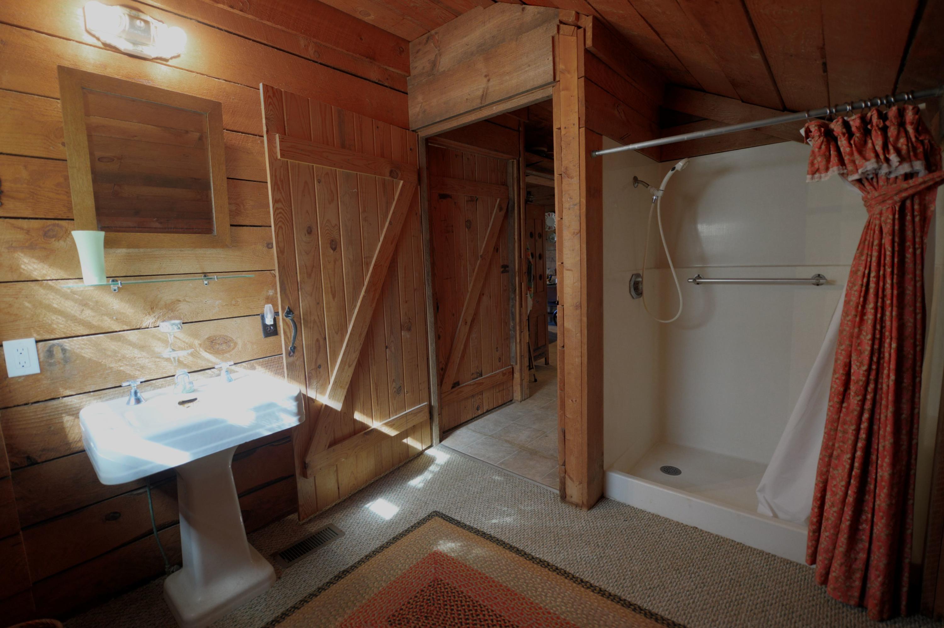 608 Shaver Road Dayton, TN 37321 - Photo 28 of 48 32. 608 Shaver Road - Bathroom 2