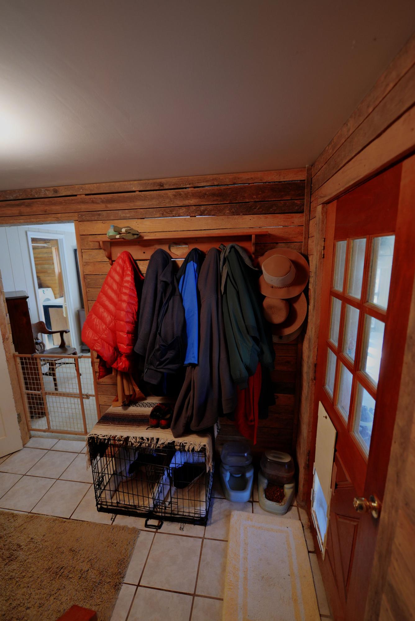 608 Shaver Road Dayton, TN 37321 - Photo 35 of 48 41. 608 Shaver Road - Bottom of stairs 2