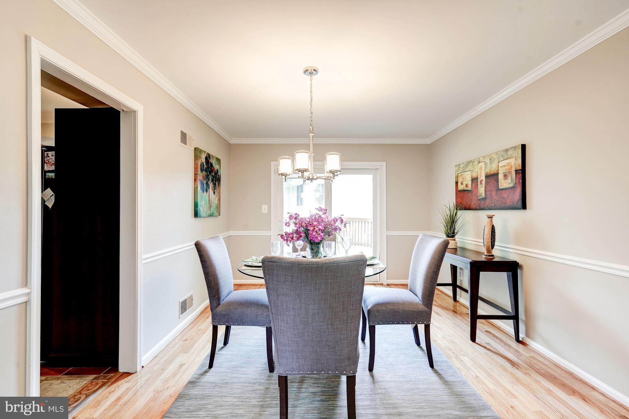 Large dining room w/ sliding doors to deck