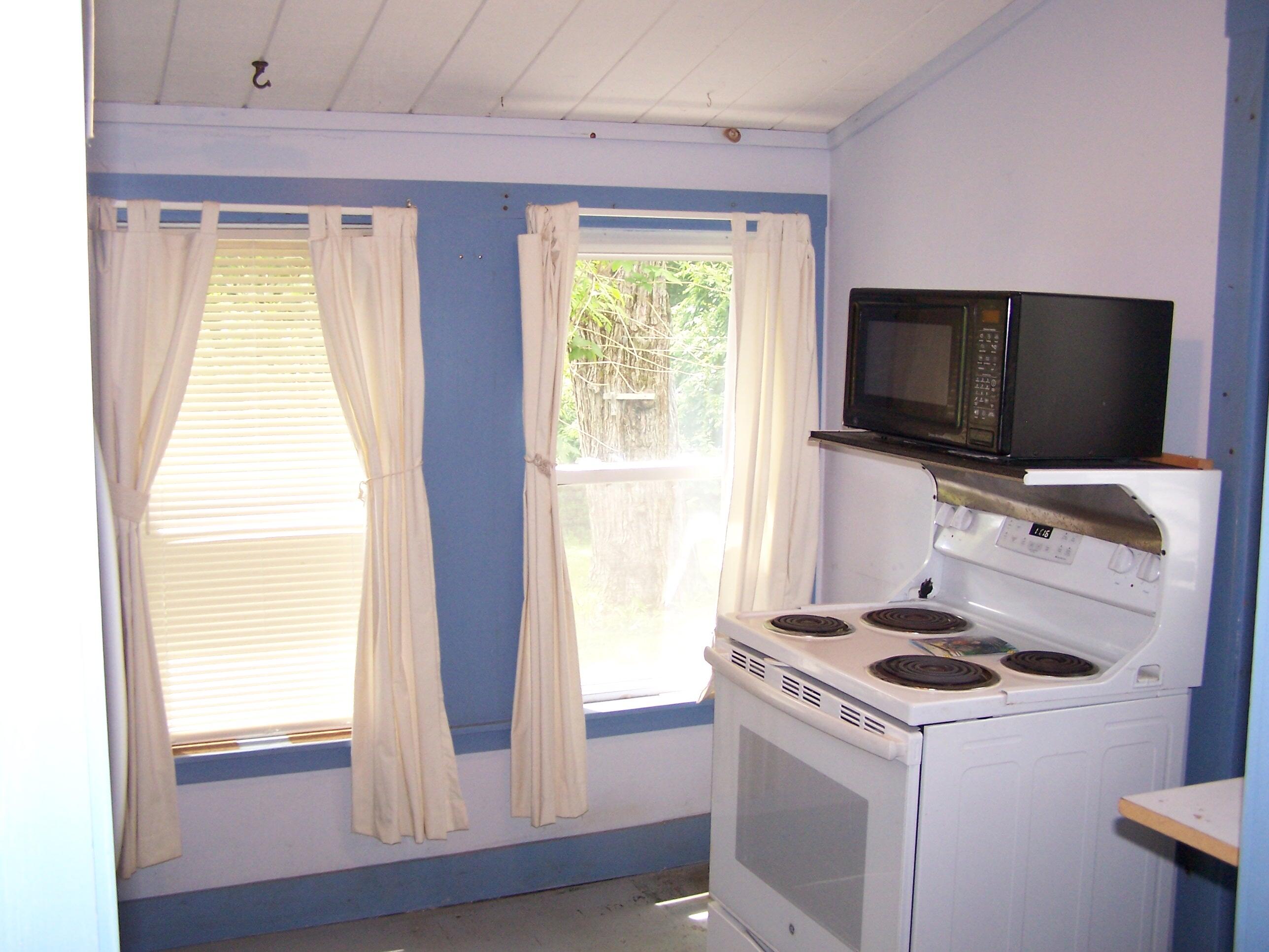 83 Elmwood Road Auburn, ME 04210 - Photo 10 of 56 103_0344