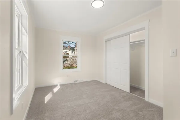 $220,000 | 2320 South Vermont Avenue, Independence, MO 64052