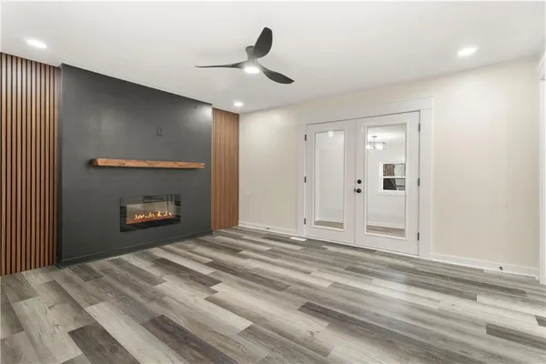 $220,000 | 2320 South Vermont Avenue, Independence, MO 64052