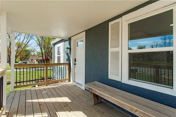 $220,000 | 2320 South Vermont Avenue, Independence, MO 64052