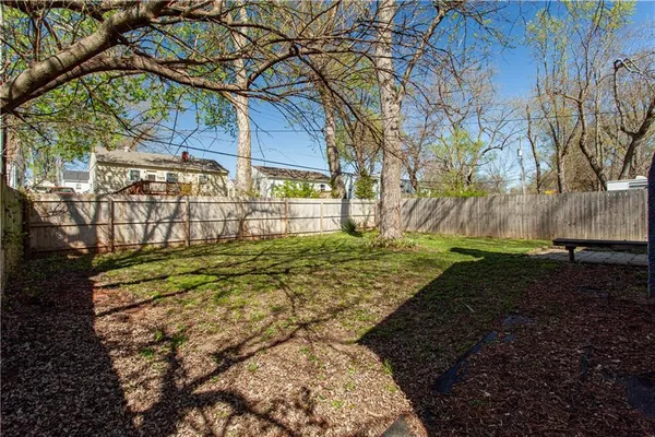 $220,000 | 2320 South Vermont Avenue, Independence, MO 64052