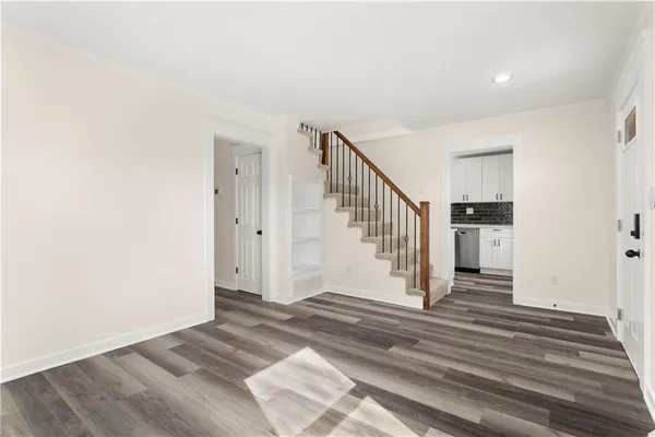 $220,000 | 2320 South Vermont Avenue, Independence, MO 64052