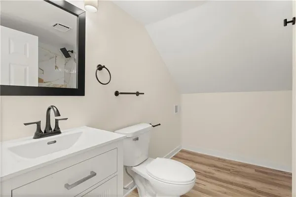 $220,000 | 2320 South Vermont Avenue, Independence, MO 64052