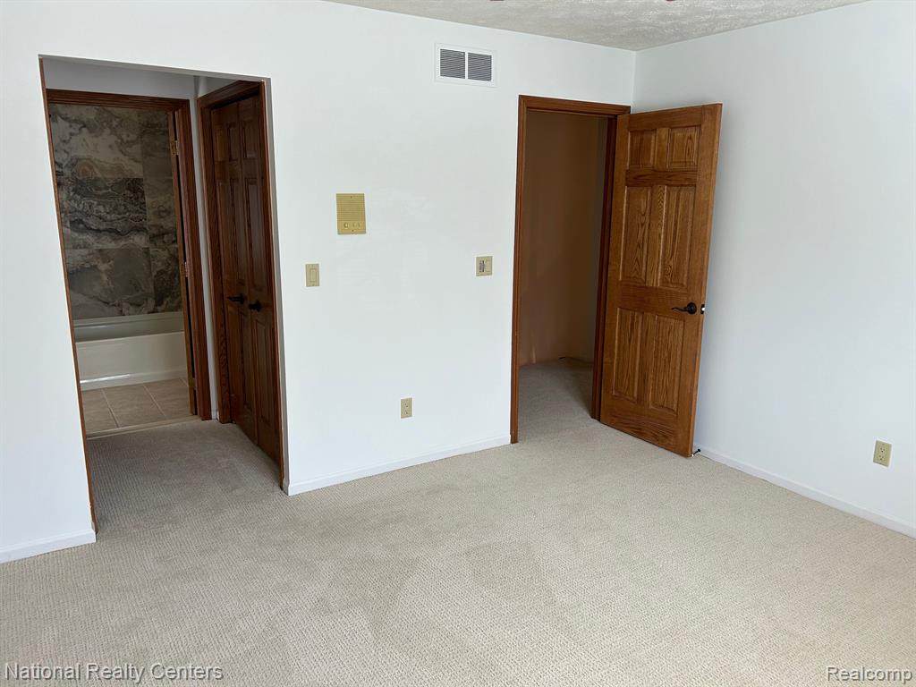 6572 Ridgeview Drive Clarkston, MI 48346 - Photo 16 of 25